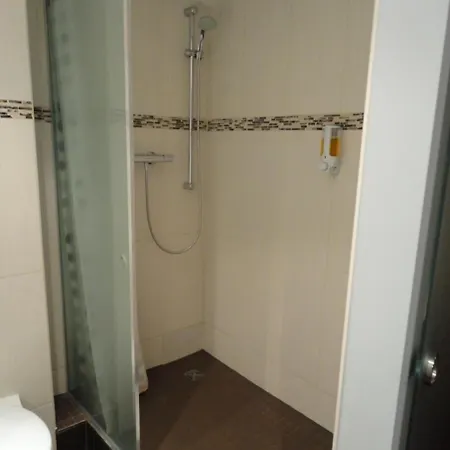 Grand Dream Main Center מלון